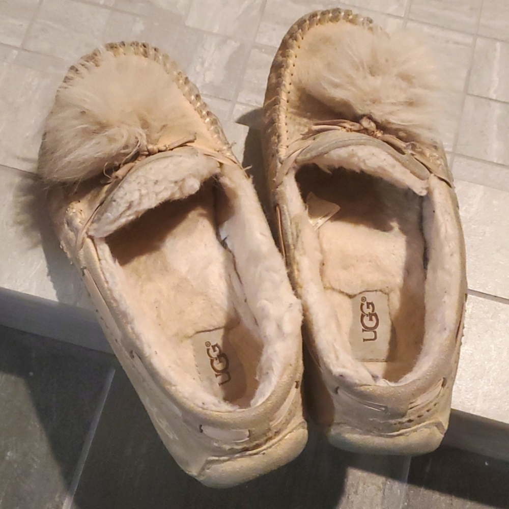 UGG slippers sz 7